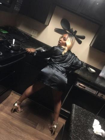 , 20  female escort, Arlington