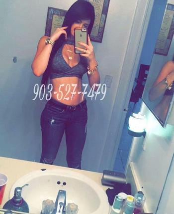 , 20  female escort, Arlington