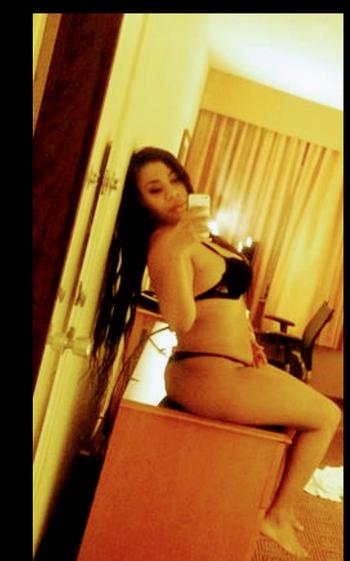 , 23  female escort, Arlington