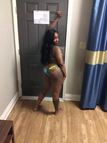 , 23  female escort, Arlington