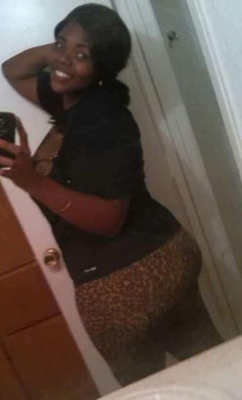 , 25  female escort, Arlington