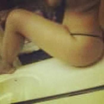 , 19  female escort, Arlington