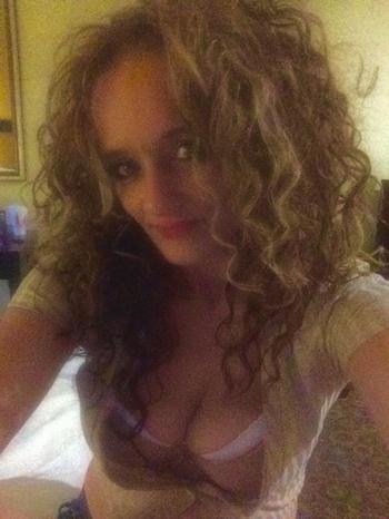 , 99  female escort, Arlington