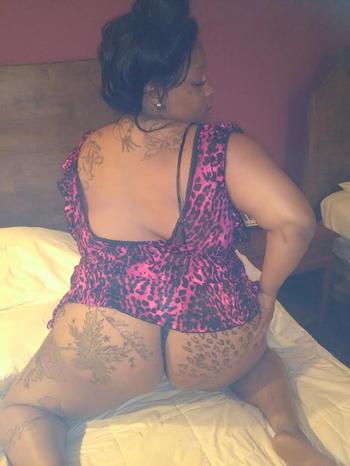 , 23  female escort, Arlington